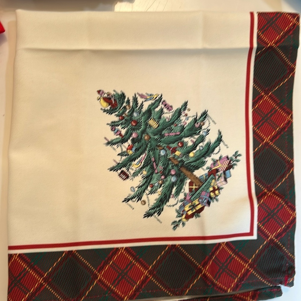 12 napkins in all four of each different design
